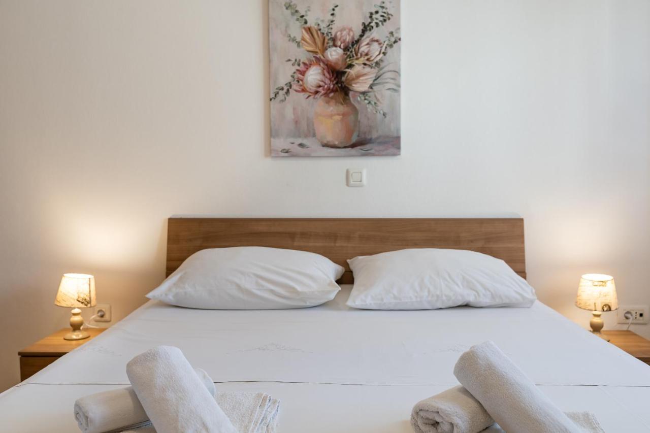 Villa Mirela Petrcane Esterno foto